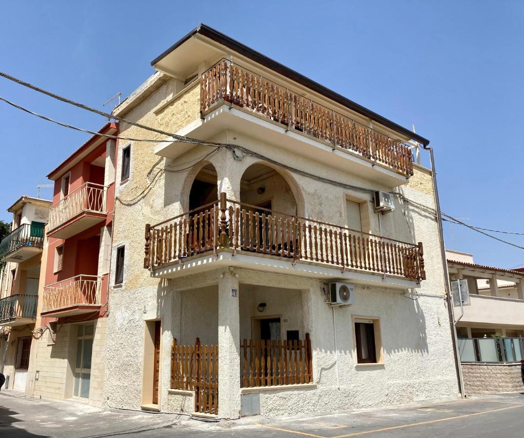Noemi Holiday House أغنون باني المظهر الخارجي الصورة