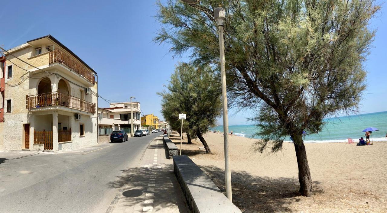 Noemi Holiday House أغنون باني المظهر الخارجي الصورة