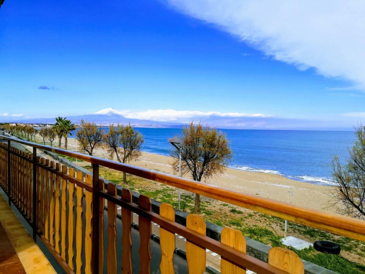 Noemi Holiday House أغنون باني المظهر الخارجي الصورة