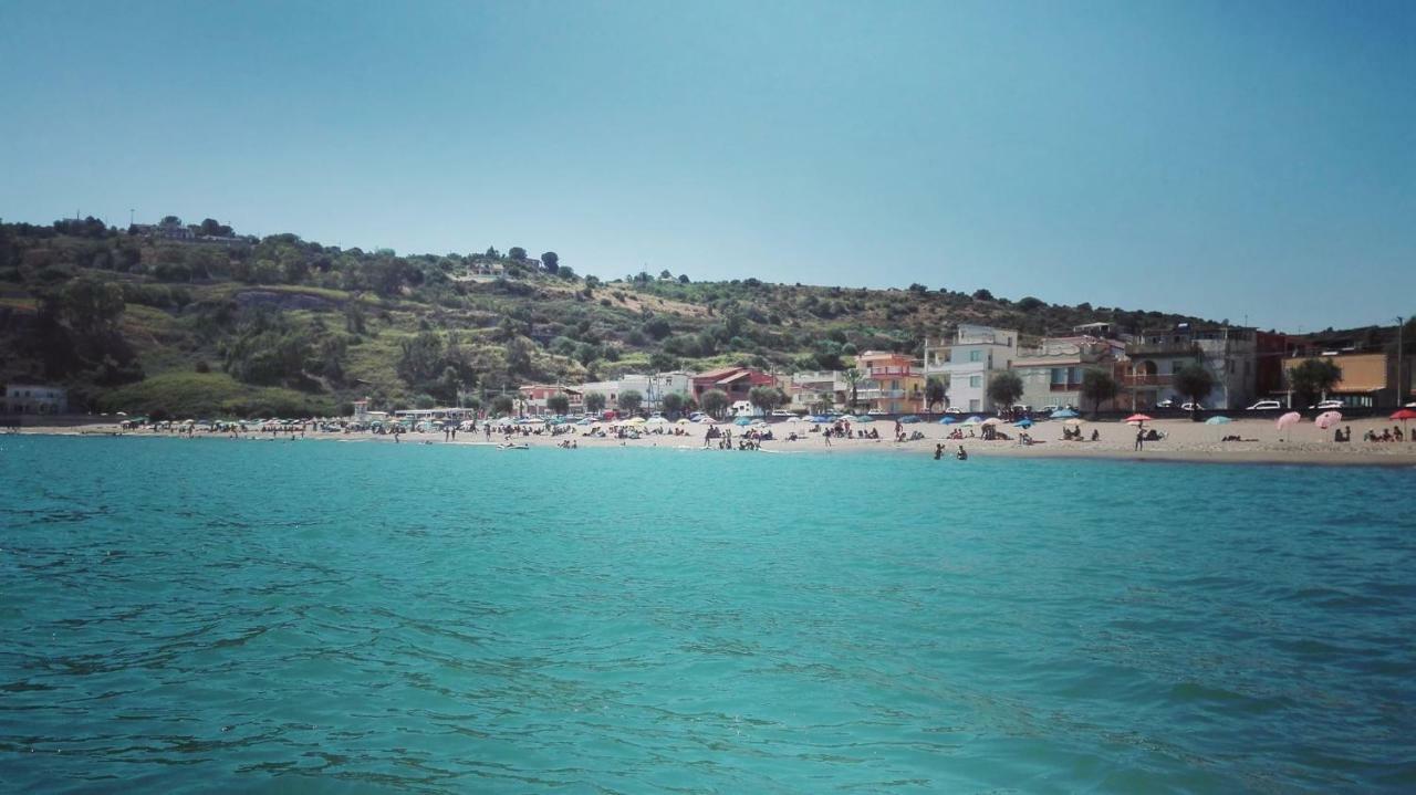 Noemi Holiday House أغنون باني المظهر الخارجي الصورة